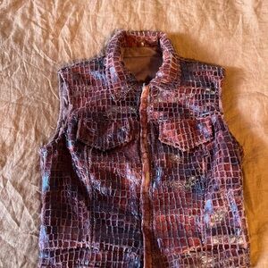 Crocodile Pattern Sleeveless Vest